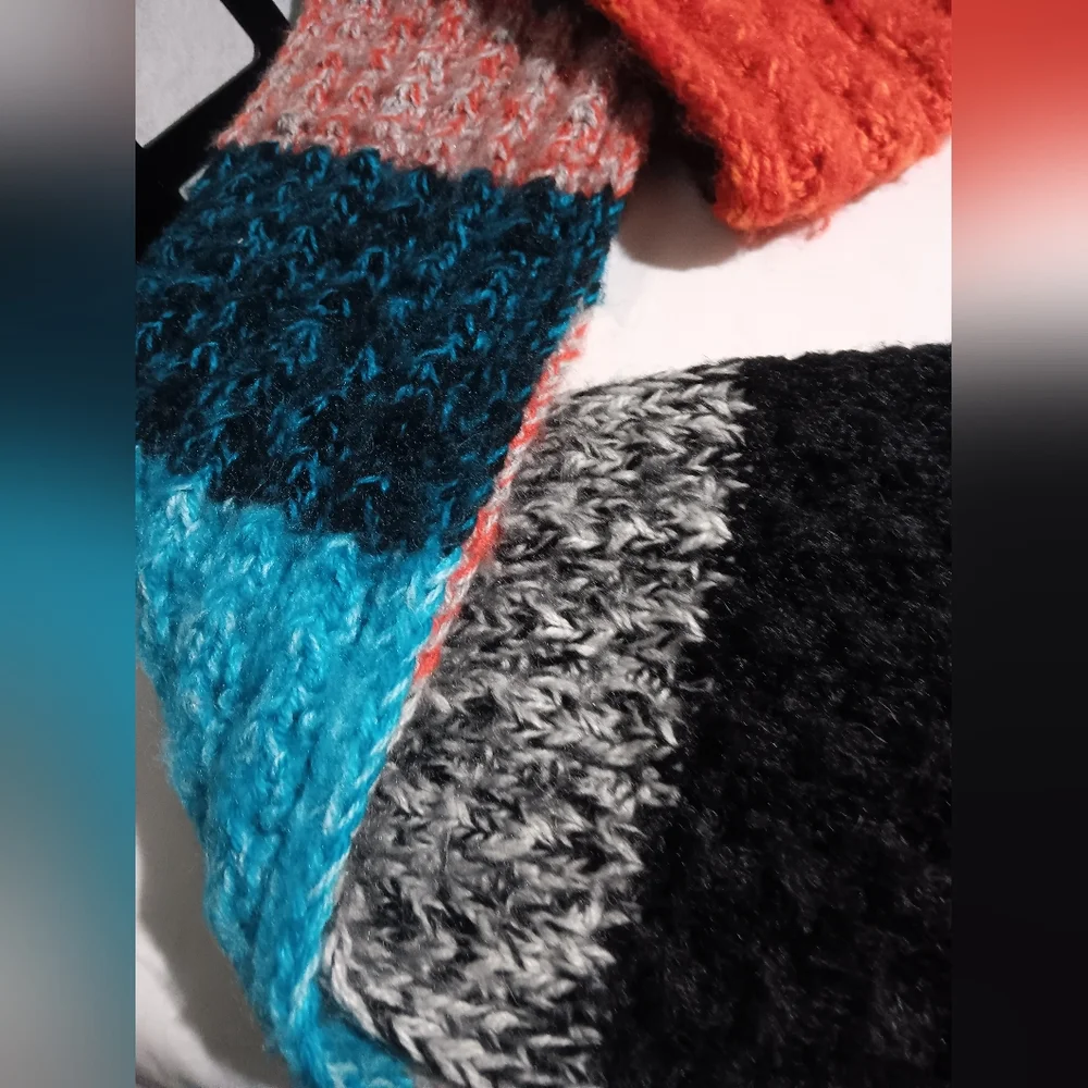 Andes Gifts - Colorblock Alpaca Infinity Scarf - OS